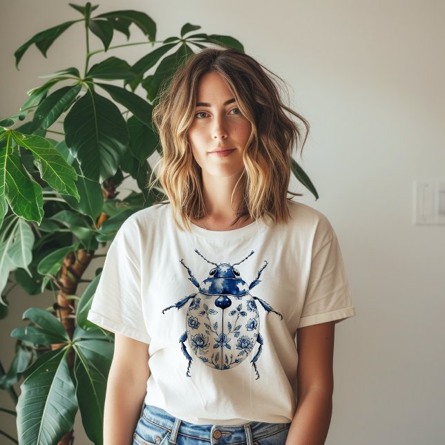 T-shirt Scarabée décoré bleu et blanc (Créateur téléchargé)