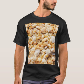 T-shirt Seashell texturé arrière - plan de plage d'été.