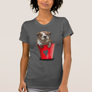 T-shirt Seau de bouledogue de rouge d'amour