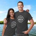 T-shirt Sebago Lake Maine Ville et nom personnalisés<br><div class="desc">Le design nautique Sebago Lake Maine est personnalisé avec votre ville (comme Raymond, Frye Island, Casco, Windham, Sebago, Naples et Standish) et aussi votre prénom ou votre nom. Ce design de style rétro et vintage comprend un cercle blanc, une ancre, des pagaies croisées et une banderole audacieuse qui lit le...</div>