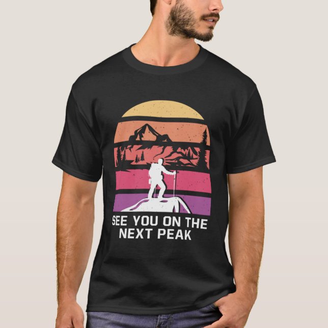 T-shirt See You on the Next Peak Hiking Friends Hiker Budd (Devant)
