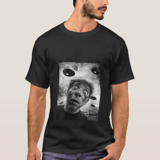 T-shirt Selfie de femmes avec OVNI Alien Funny Zombie Hall