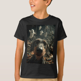 T-shirt Selfie de teckel avec des fantômes dans une forêt