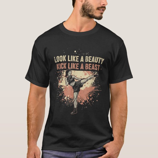 T-shirt Sembler Beaucoup de Beauté Frapper Comme un Kickbo (Devant)