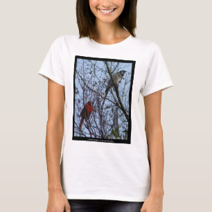 T-shirt Sentinels Blue Jay et Cardinal par Lee Hiller