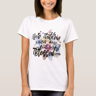 T-shirt Ses enfants surgissent et l'appellent bénie