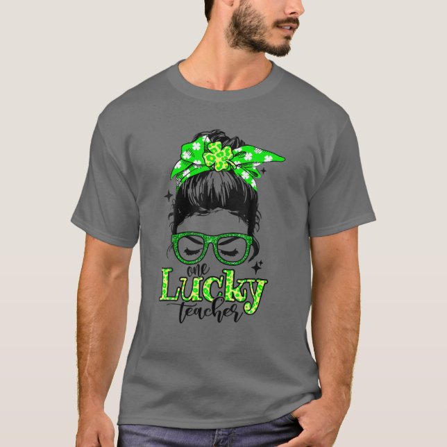 T-shirt Shamrock Un enseignant chanceux St. Patrick's Day  (Devant)