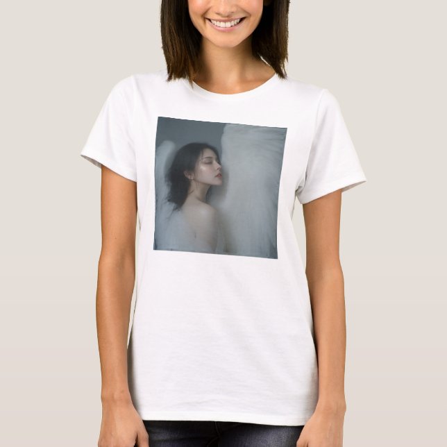 T-shirt —She is the Sleeping Angel. (Devant)