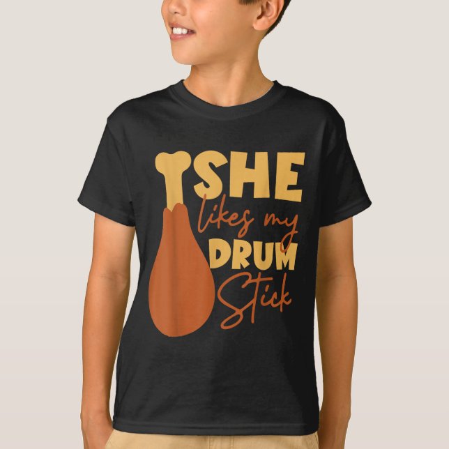 T-shirt She Likes My Drum Stick Funny Couple Matching Than (Devant)