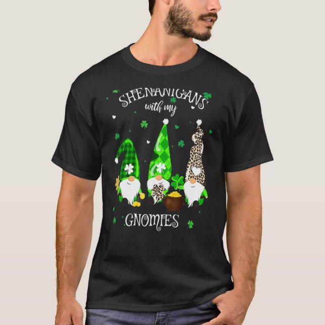 T-shirt Shenanigans Avec Mes Gnomies St Patrick S Day Gnom (Devant)
