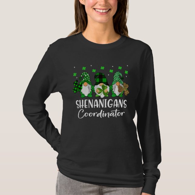 T-shirt Shenanigans Coordinator St Patrick s Day Gnomes Gr (Devant)