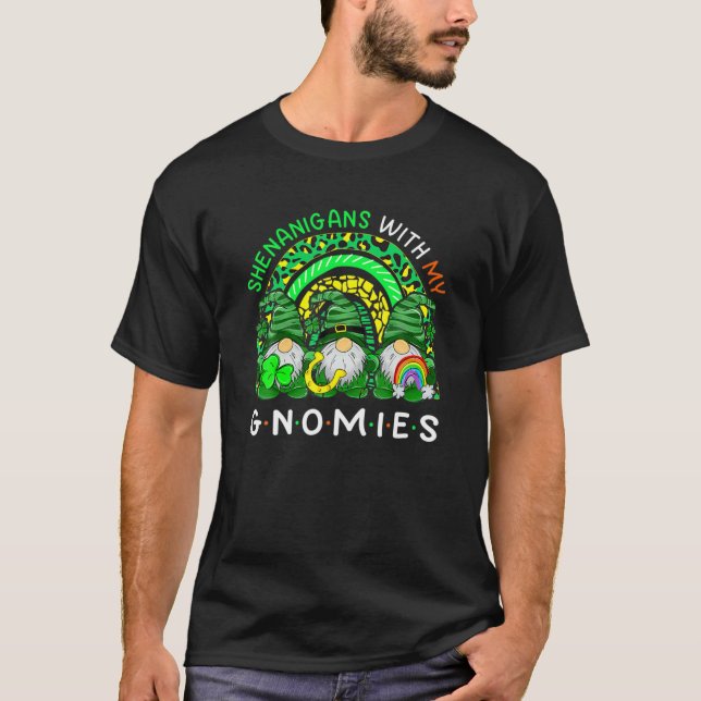 T-shirt Shenanigans With My Gnomies Rainbow Leopard St Pat (Devant)