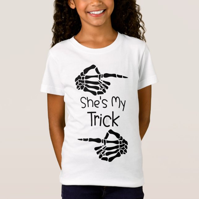 T-Shirt Shes My Trick Matching Couple Halloween Costume (Devant)