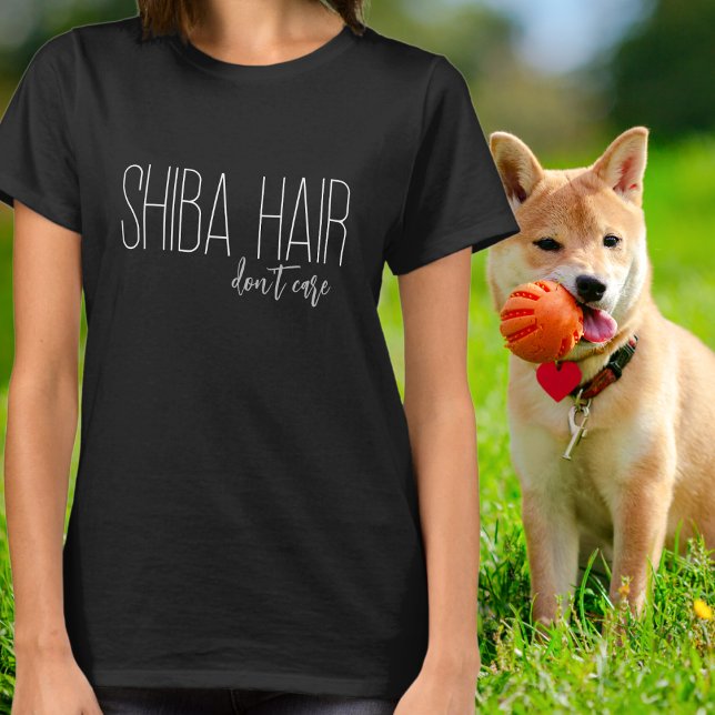 T-shirt Shiba Cheveux ne se soucient pas de l'Amoureux des (Créateur téléchargé)