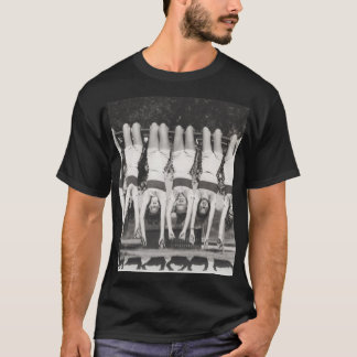 T-shirt Showgirls sur les bars à singes, design ludique.