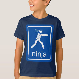 T-shirt signe d'universel de ninja