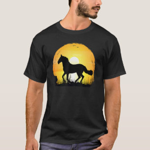 T-shirt Silhouette de race de cheval au coucher du soleil 