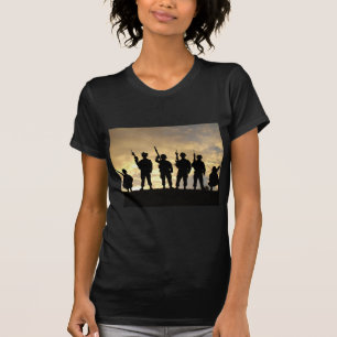 T-shirt Silhouette des soldats dans la 101st Division