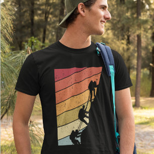 T-shirt Silhouette Escalade sur arc-en-ciel en détresse