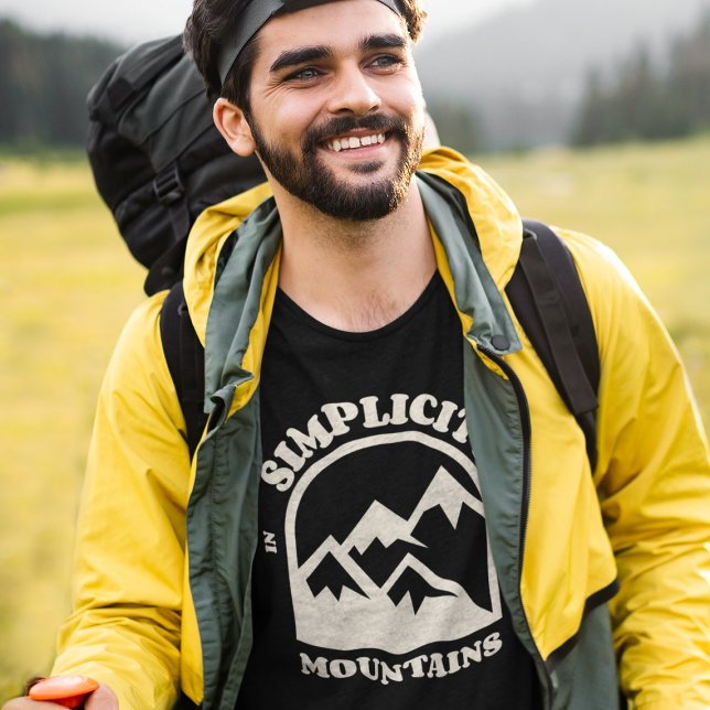T-shirt Simplicité dans les montagnes (Créateur téléchargé)