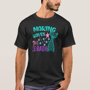 T-shirt Sirène Fabriquant Des Vagues En Filles De 2E Année