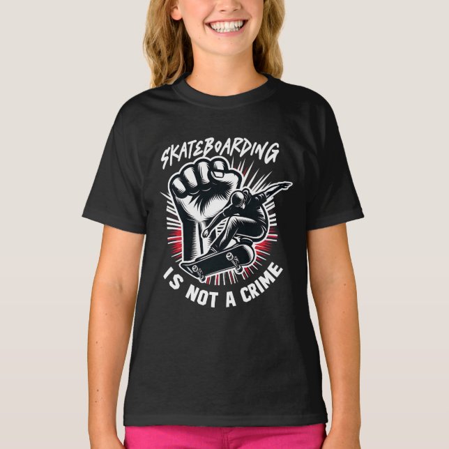 T-shirt Skateboarding is Not A Crime (Devant)
