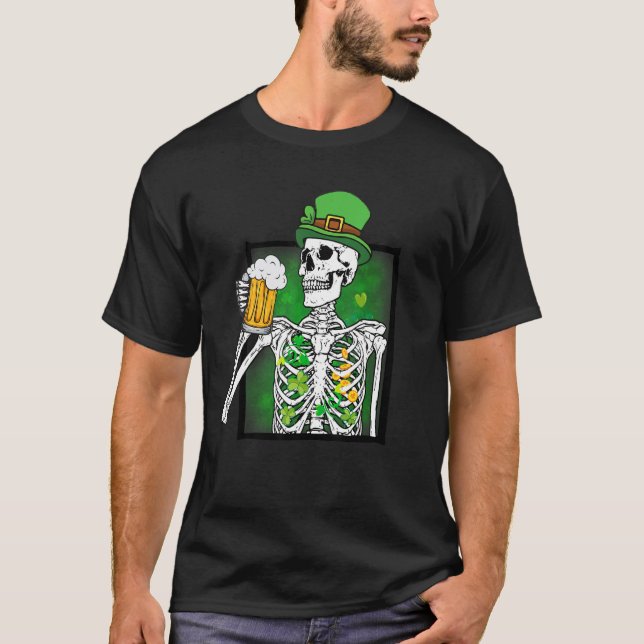 T-shirt Skeleton Drinking Beer St Patricks Day Shamrock Dr (Devant)