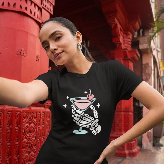 T-shirt Skeleton Hands Holding Cocktail Halloween (Créateur téléchargé)