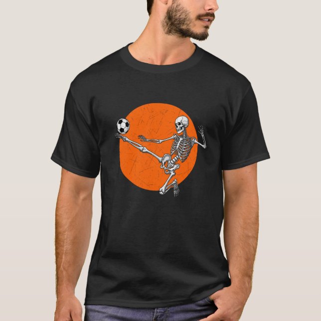T-shirt Skeleton Soccer Player Kicking Ball Spooky Hallowe (Devant)