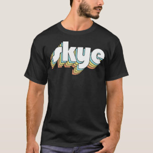 T-shirt Skye Retro Typographie arc-en-ciel style défraîchi