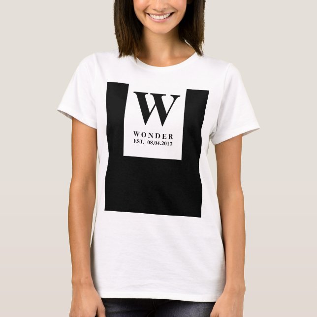 T-shirt Sleek Newly Wed Monogram | Black Minimalist Weddin (Devant)