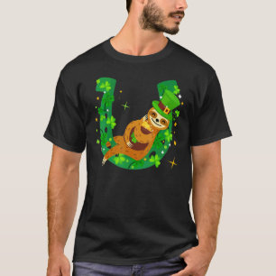 T-shirt Sloth Napping sur Horseshoe Shamrock St Patrick's 