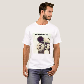T-shirt smile for your last selfie