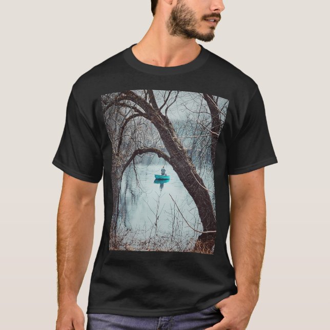 T-shirt Solitude printanière sur la rivière (Devant)