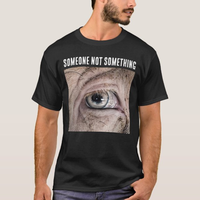 T-shirt SOMEONE NOT SOMETHING PORC VÉGAN (Devant)