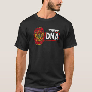 T-shirt Son Dans Mon ADN Drapeau National Monténégro Patri