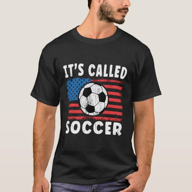 T-shirt Son Dénommé Soccer Américain Soccer Nous Dit Drape (Devant)