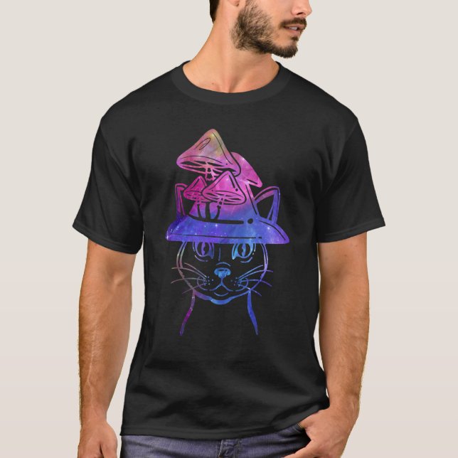 T-shirt Sorcière Chat Avec Champignons Dans Le Style Goth  (Devant)