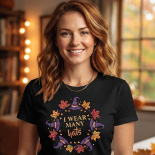 T-shirt Sorcière d'Halloween drôle portant plusieurs chape