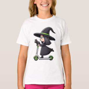 T-shirt Sorcière fille avec chat faisant de la trottinette