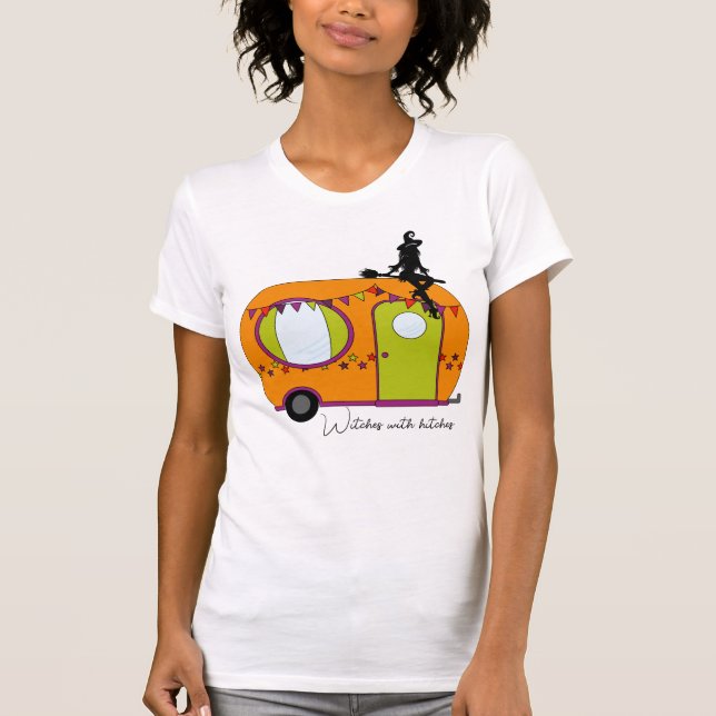 T-shirt Sorcières avec hitch Halloween rv camper remorque (Devant)