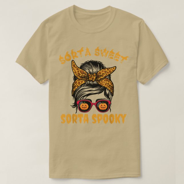 T-shirt Sorta Sweet Sorta Citrouille Éffrayant Messy Bun H (Design devant)