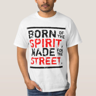 T-shirt soutenu de l'esprit, dirigé vers la rue