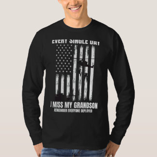 T-shirt Souvenez-vous que tout le monde déployé Grand-fils
