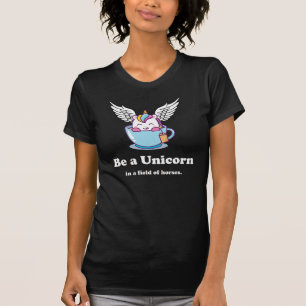 T-shirt Soyez une licorne dans les chevaux de campagne