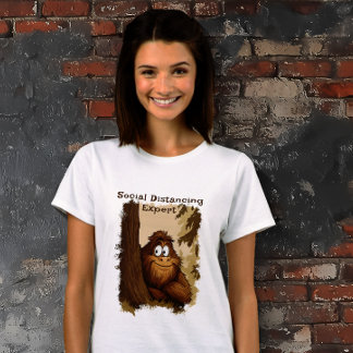 T-shirt Spécialiste de la Distanciation Sociale Sasquatch