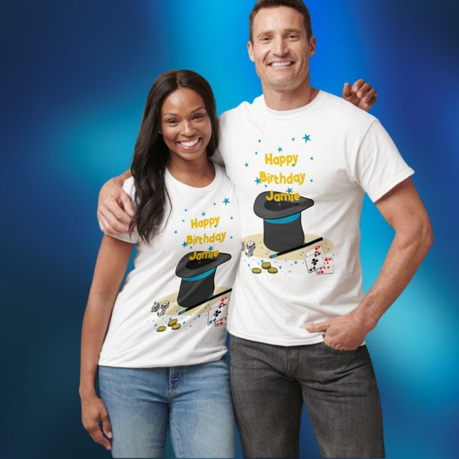 T-shirt Spectacle magique Anniversaire Thème de fête Paren (Magic Show Birthday Theme Party Parent T-Shirt, Hat, Wand, Coins, Dice, Cards, Stars, Happy Birthday)
