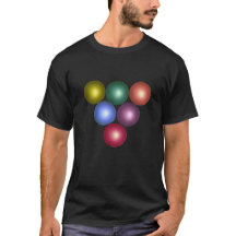 Sphères colorées formant un triangle