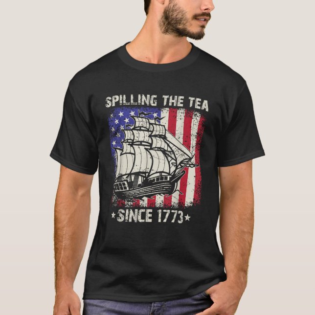 T-shirt Spilling The Tea Depuis 1773 Us History Teacher 4t (Devant)