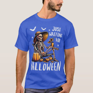 T-shirt Spooky Summerween Skeleton Just Waiting For Hallow